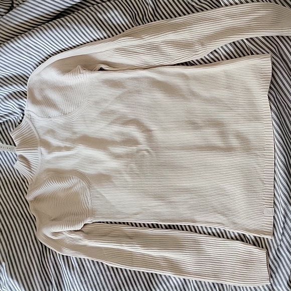 Lululemon merino wool sweater - Picture 3 of 5